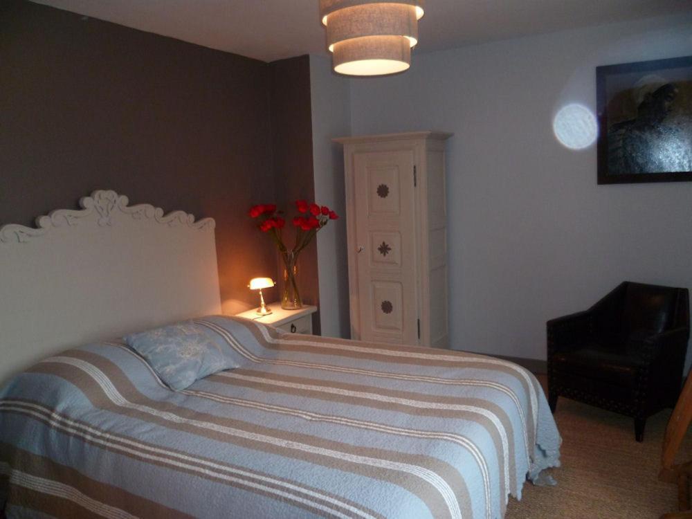 La Tonnelle Fleurie Chambres D'Hotes Sainte-Soulle Экстерьер фото